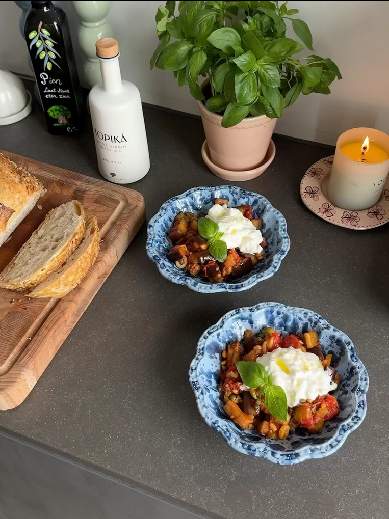 Caponata met stracciatella